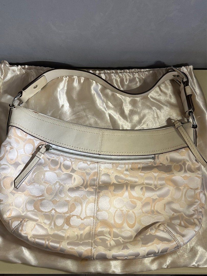White medium leather handbag, Coach | Leather handbags, White purses,  Handbag