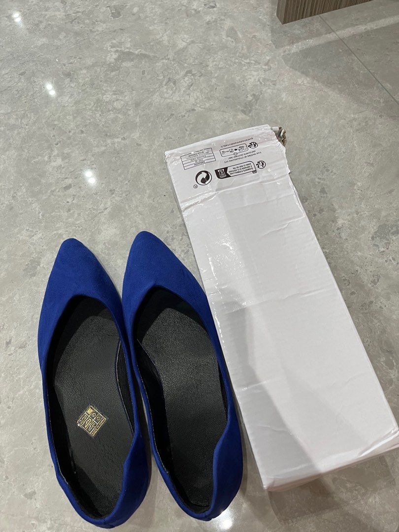 Electric blue hot sale flats