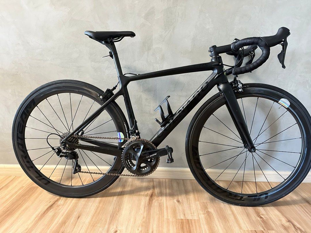 COLNAGO C RS CARBON ROAD BIKE