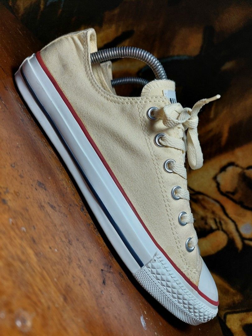 CONVERSE CHUCKTAYLOR ALL STAR SIZE 7.5 men. 9.5 women Men s