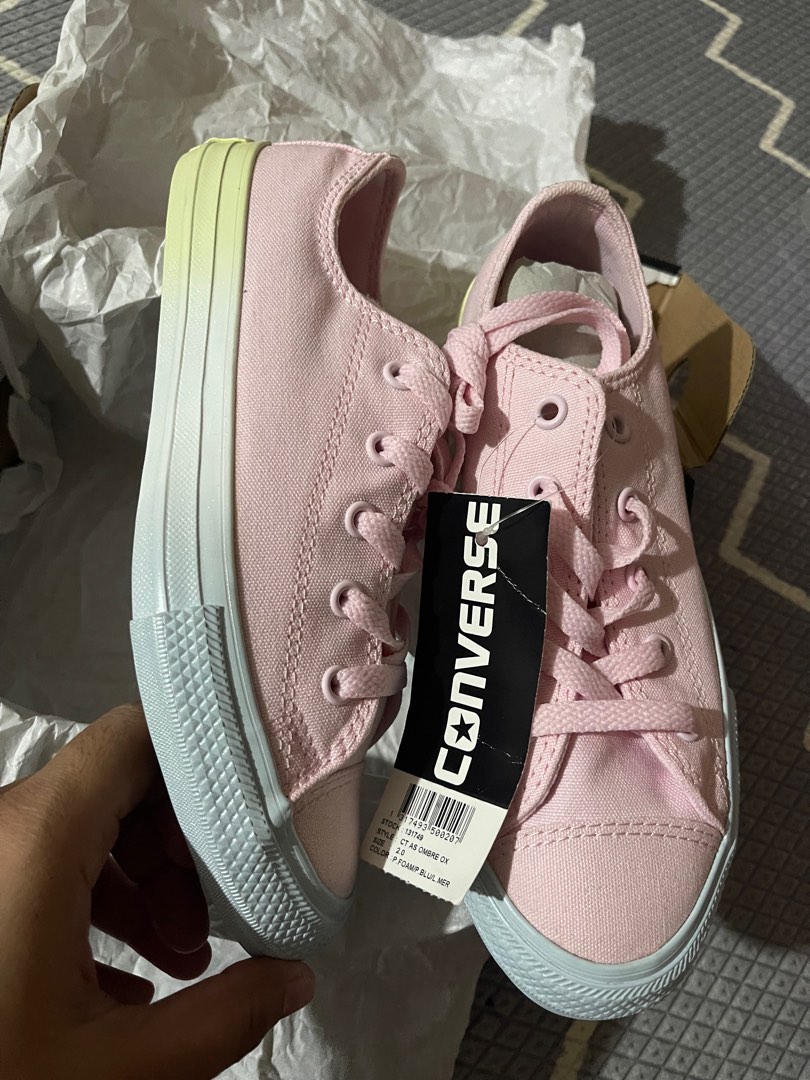 Peach converse kids hotsell