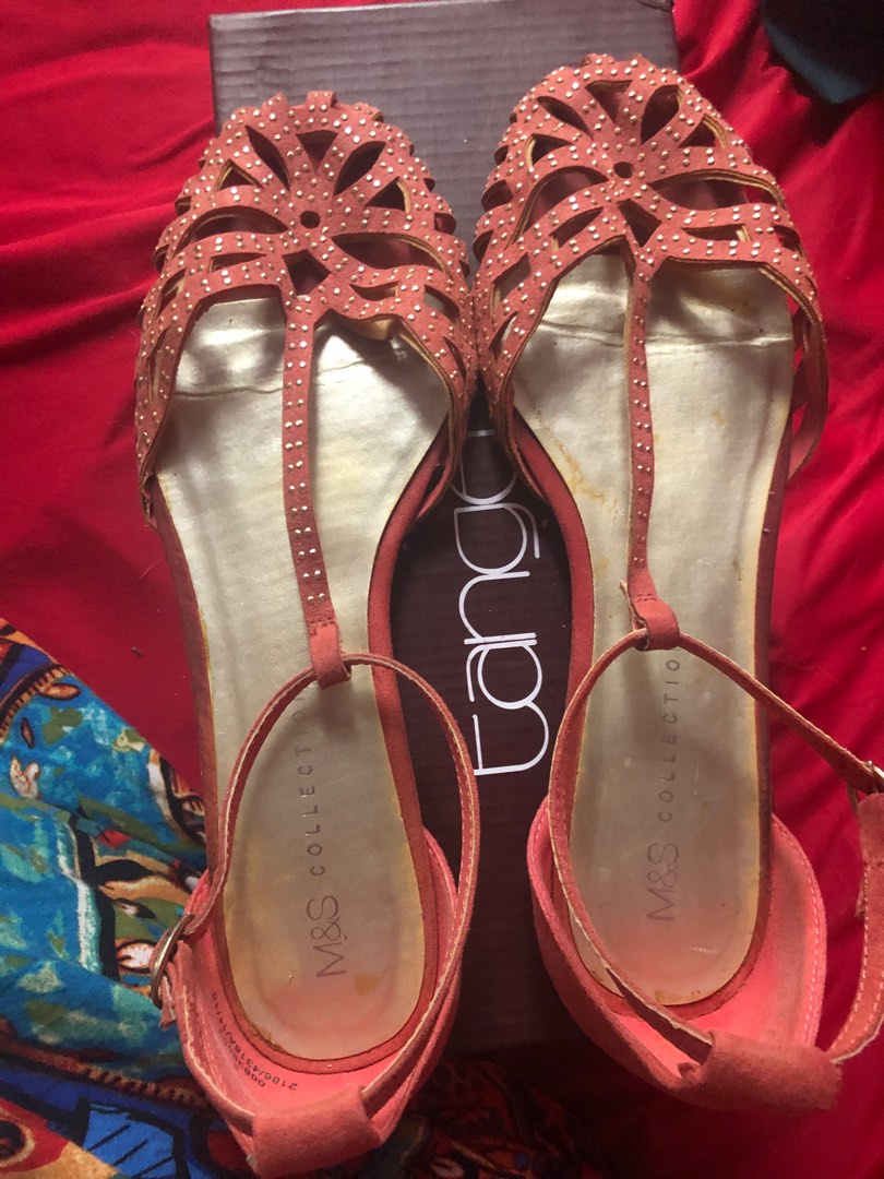 Coral pink sandals store