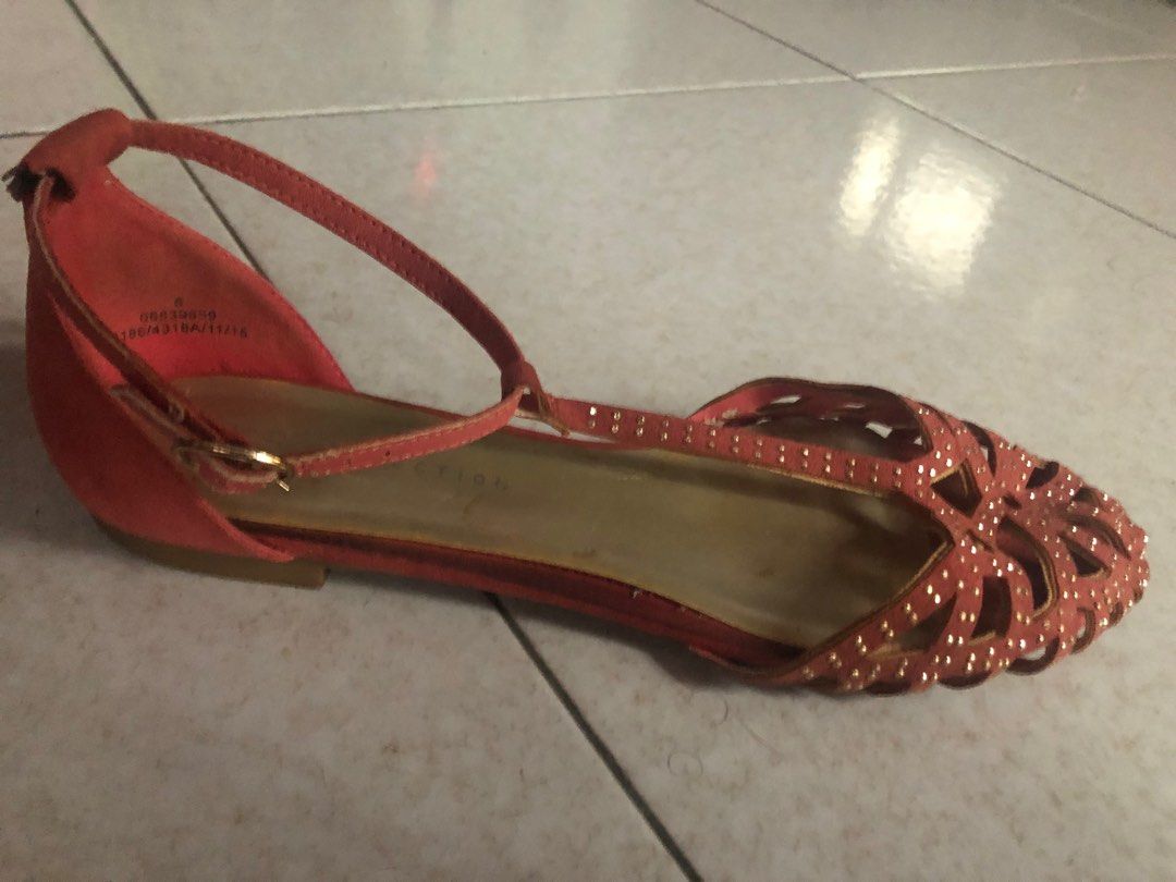Coral pink M S sandals Women s Fashion Footwear Sandals on Carousell