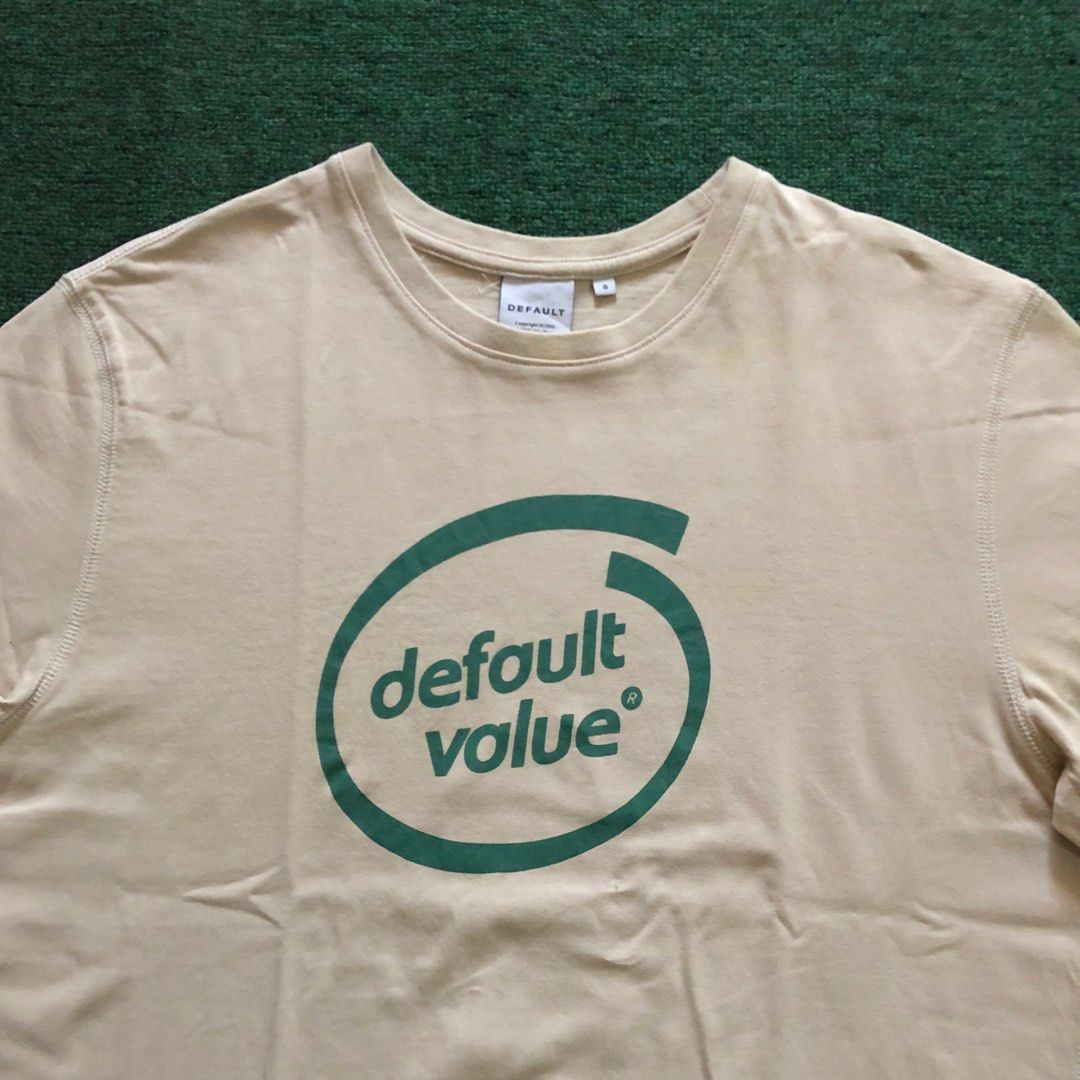 Default Tshirt Fesyen Pria Pakaian Atasan Di Carousell