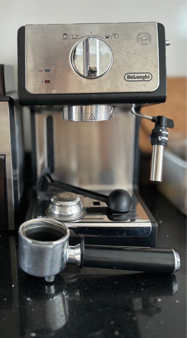 Delonghi espresso machine ECP35, TV & Home Appliances, Kitchen