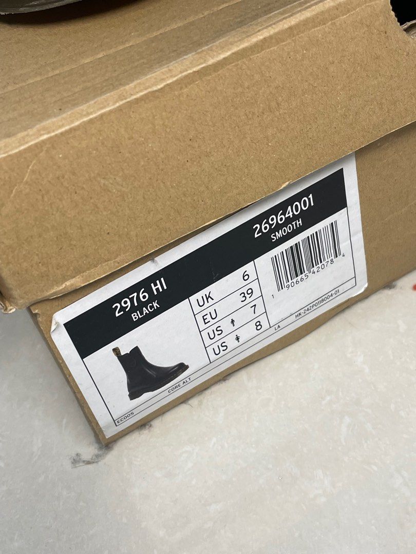 Doc Martens Chelsea boots, Men's Fashion, Footwear, Boots on Carousell