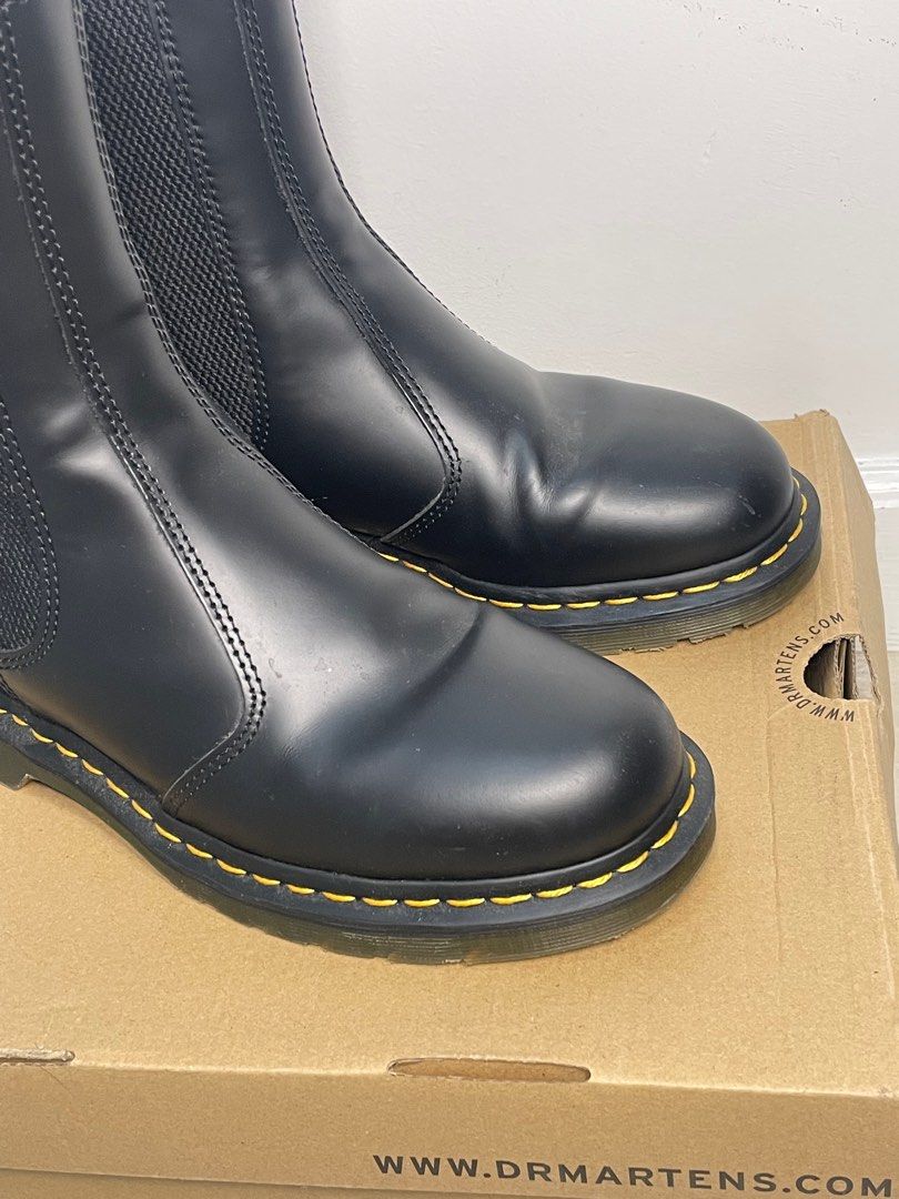Doc Martens Chelsea boots, Men's Fashion, Footwear, Boots on Carousell