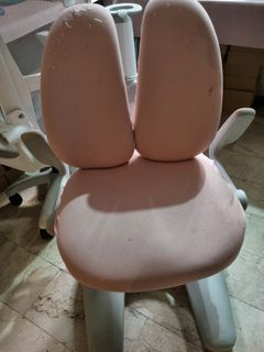 Ergonomic Swivel Chair for toddlers and teens