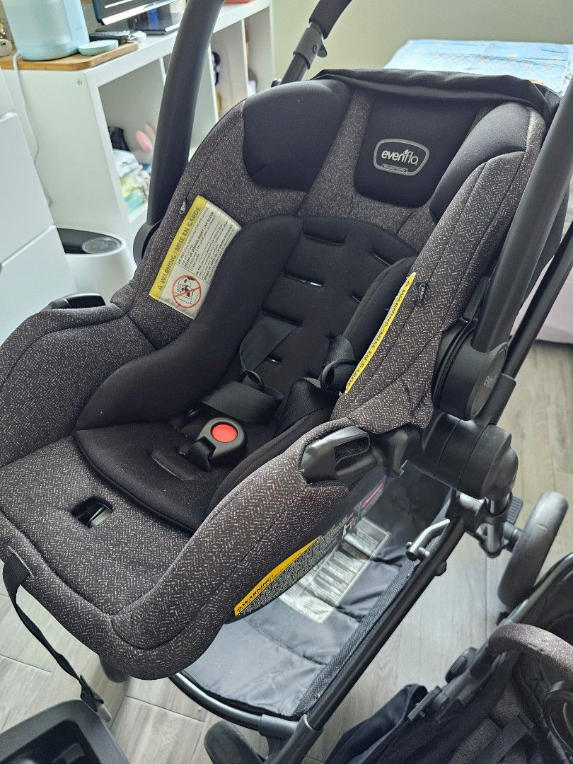 Evenflo travel system front and rear facing baby stroller car seat Babies & Kids