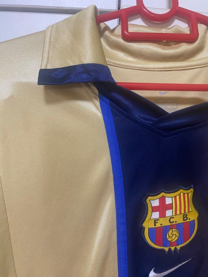 FC Barcelona 2002 Away Retro Jersey, Men's Fashion, Tops & Sets