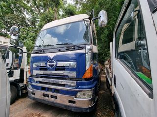 For Sale Japan SURPLUS Trucks Hino Tractor head E13c
