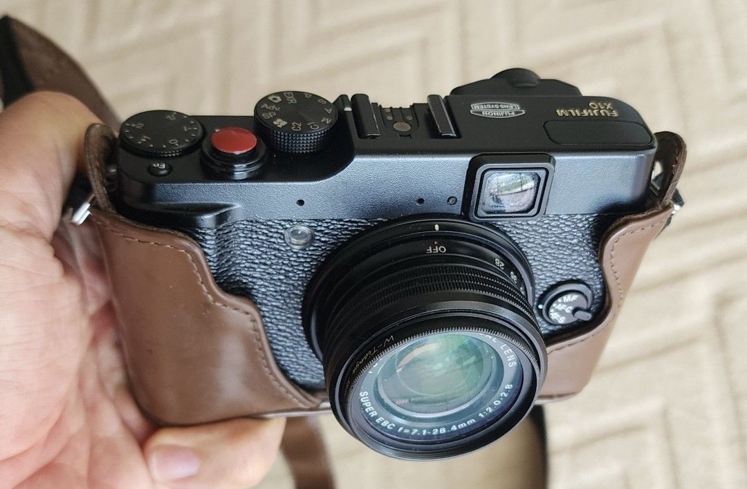 Fujifilm X10 XTrans Sensor, Photography, Cameras on Carousell