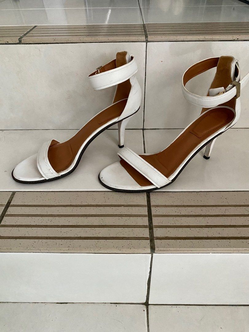 Givency heels online