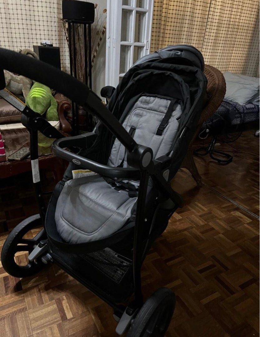 Graco 7 in 1 stroller car seat bassinet