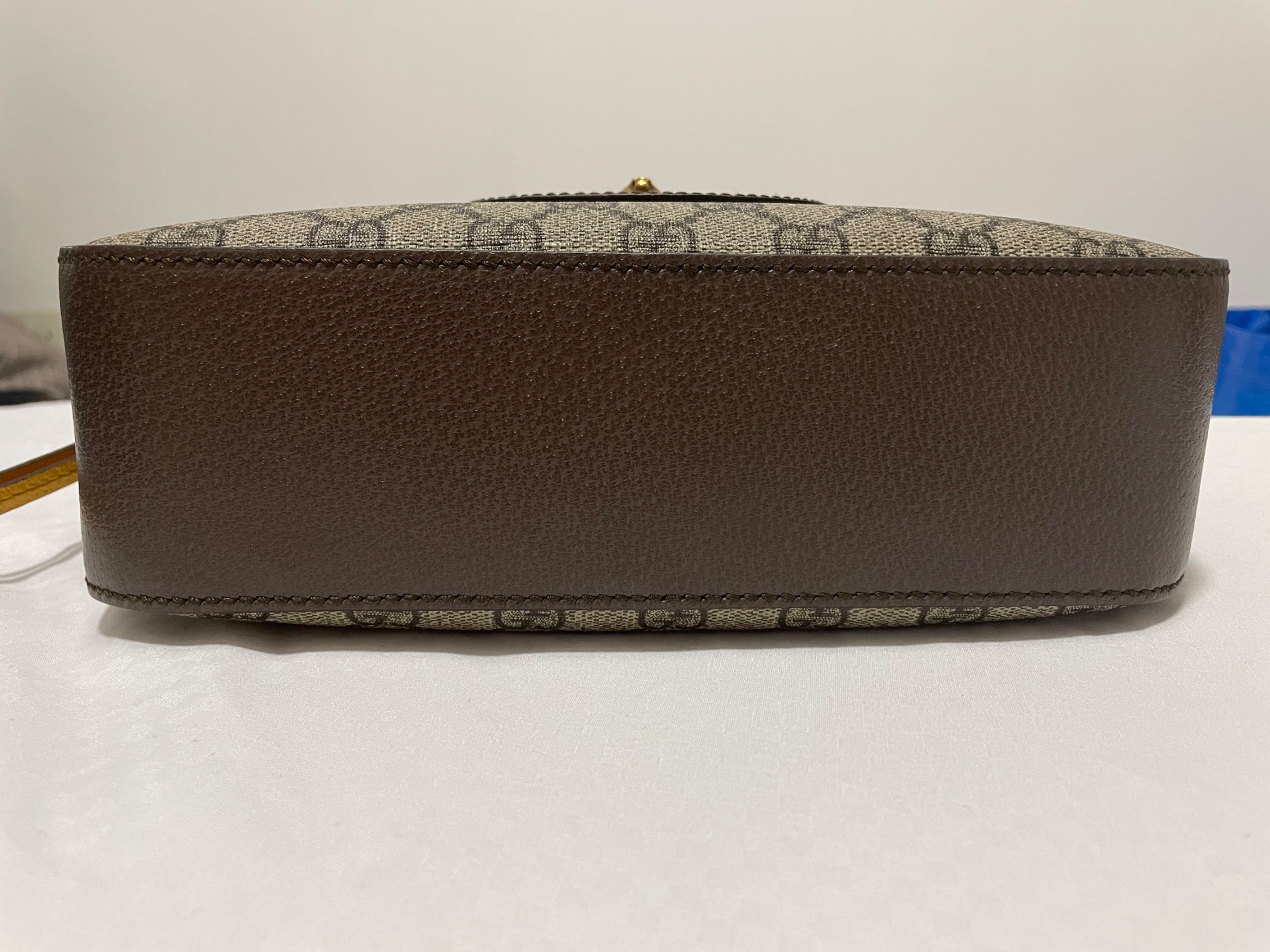 Gucci Neo Vintage GG Supreme Messenger Bag