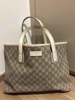 Gucci GG Supreme Super Mini Dionysus – Dina C's Fab and Funky Consignment  Boutique