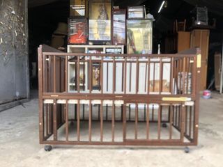 Hock pock Solid wood baby crib