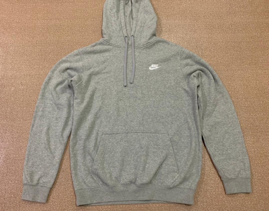 Hoddie Nike, Men's Fashion, Activewear on Carousell