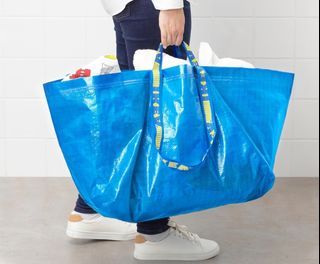 CLN - Black will always be classy 😉 Shop the Brainy Sling Bag