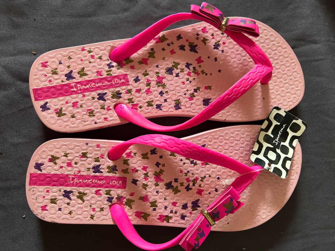 Cerise pink flip flops cheap