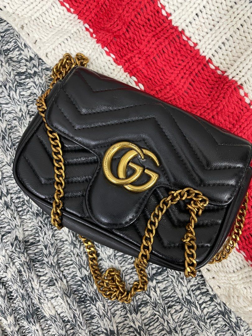 Item Bundle (Category: Shoulder Bags) located in Kuala Lumpur. Submitted by _nurkasih (Listing ID 1262713513, Image 1). Description: Gucci size s.
