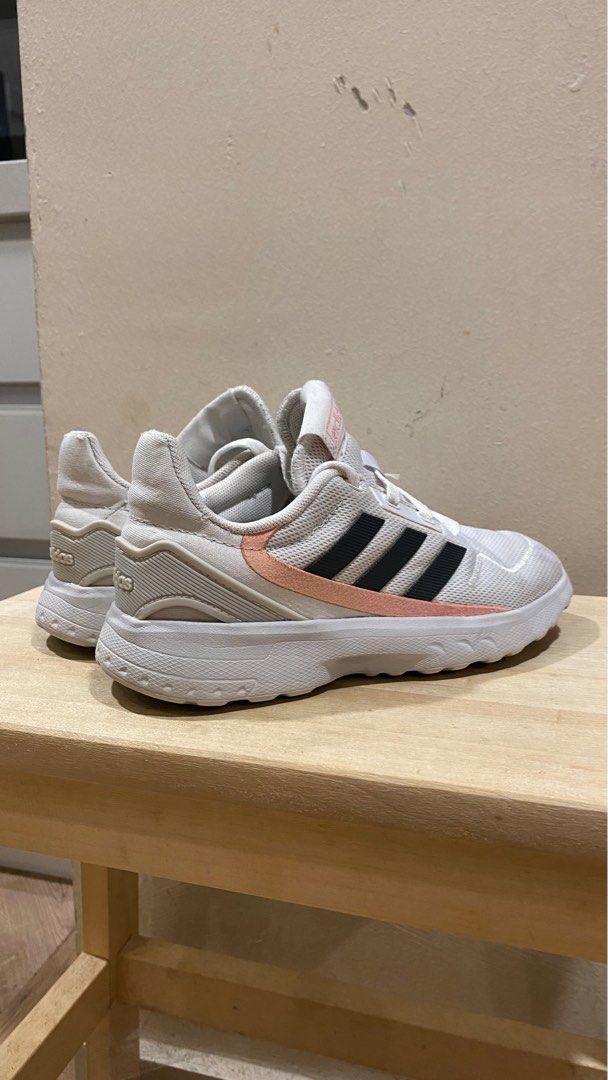Adidas us hotsell neo que es