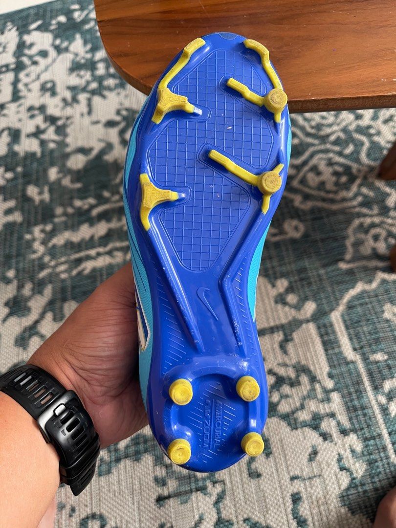 kylian mbappe football boots