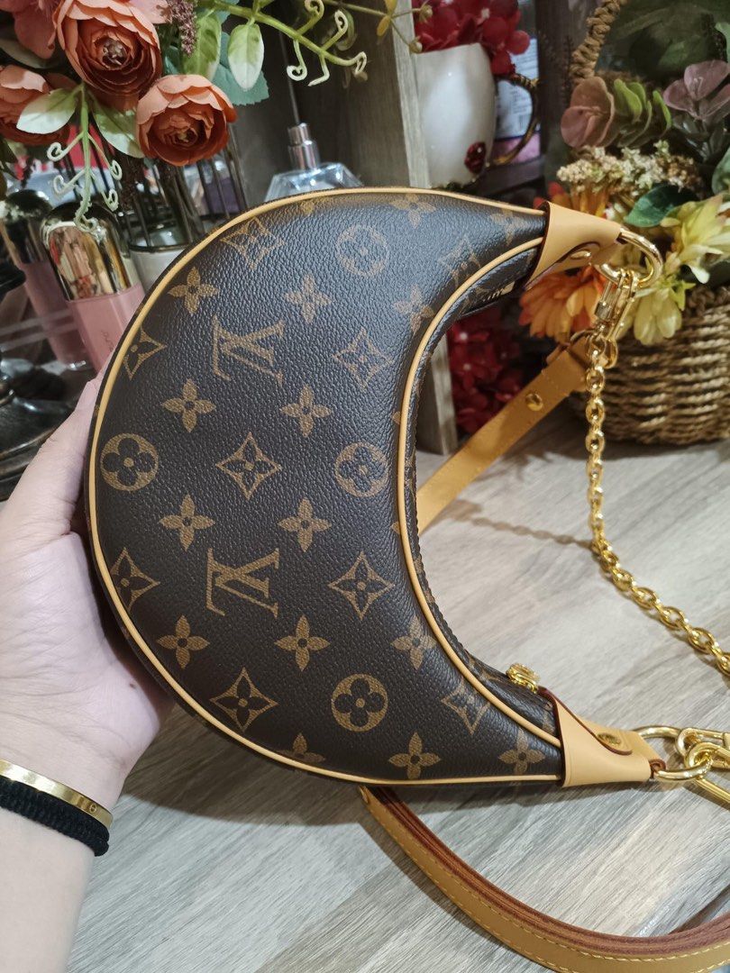 Louis Vuitton Rare Monogram Loop Chain Hobo Crossbody Croissant