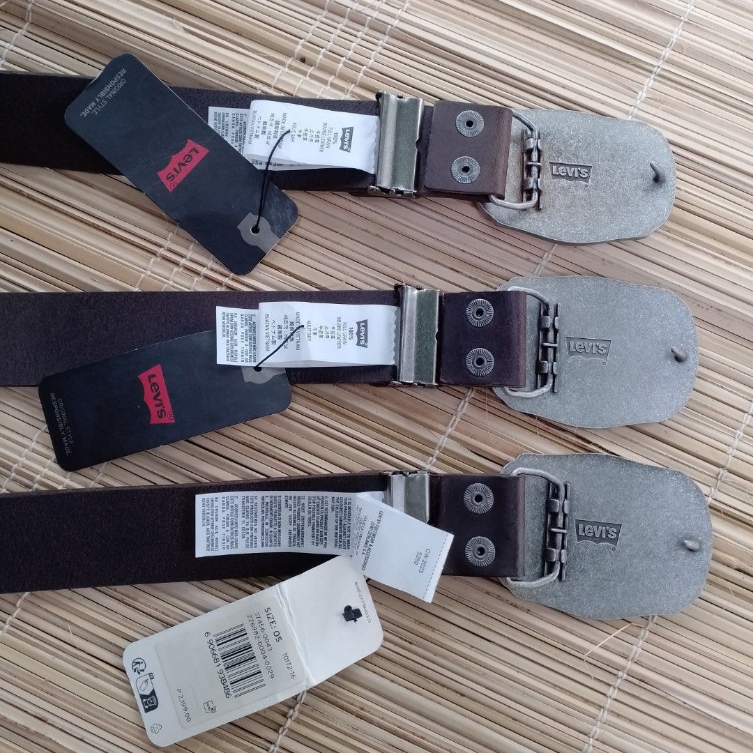 levis belt price