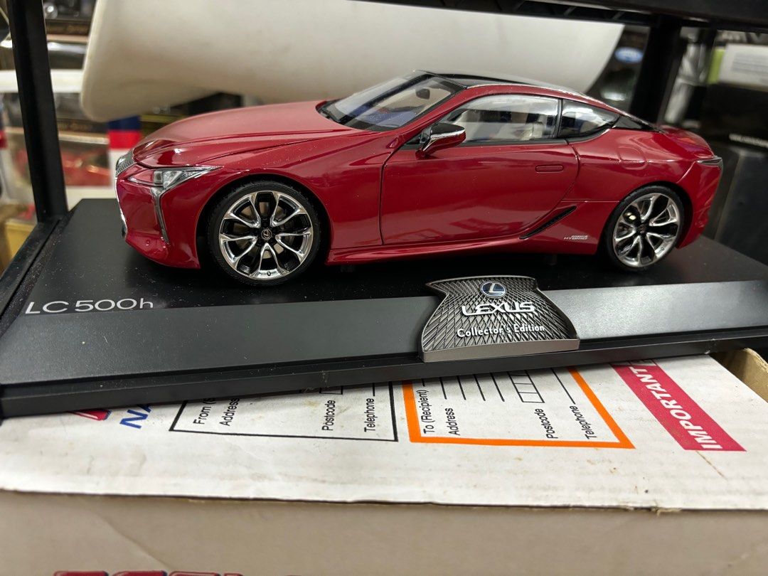 Lexus LC 500H Dealer Edition - Red (1:18 scale), Hobbies