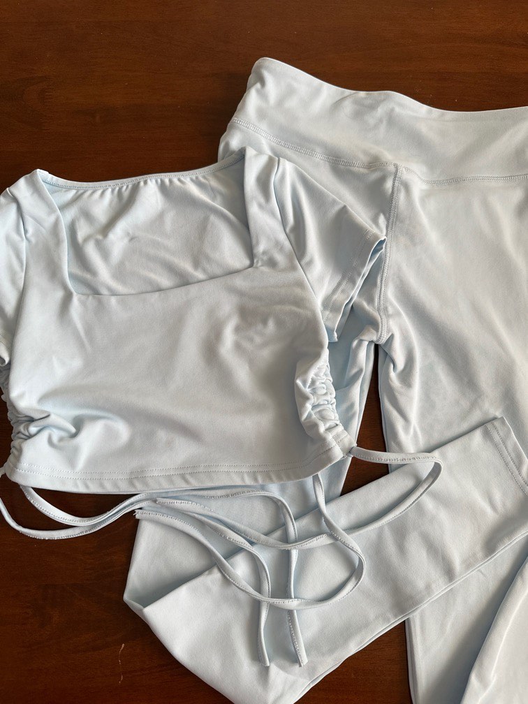 Light blue yoga set, Women's Fashion, Activewear on Carousell