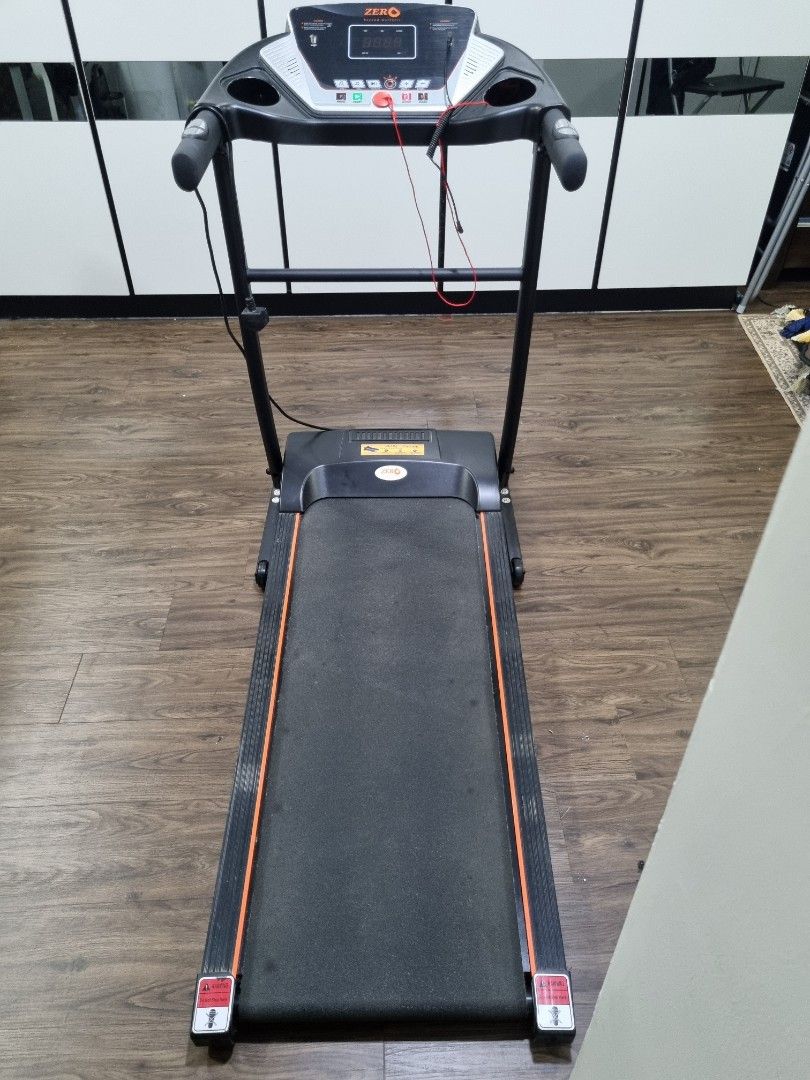 Lightly used foldable treadmill