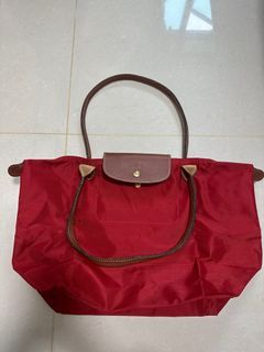 Almost BN XL Longchamp Le Pliage Travel Bag Auth, Women's Fashion, Bags &  Wallets, Tote Bags on Carousell