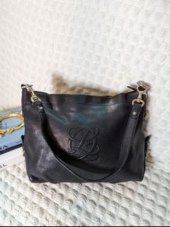 Louis Quatorze shoulder bag Comes with dustbag In good condition Slight  discolouration at the handle(refer last 2 slides) Price…