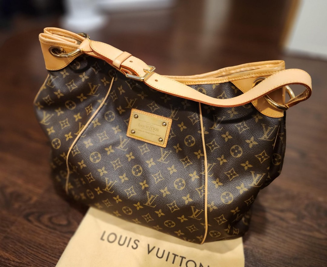 Louis Vuitton Galliera GM - Shop What 2 Wear