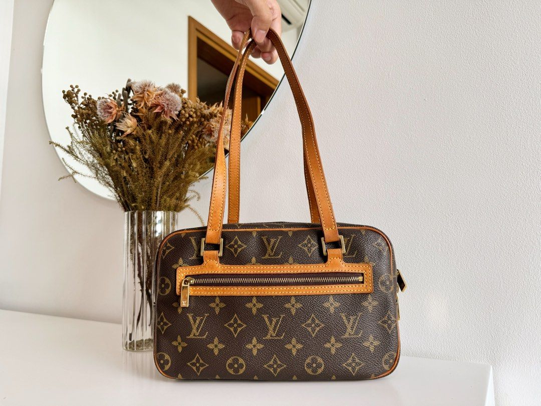 Pre-Owned Louis Vuitton Cite Monogram MM Shoulder Bag in Excellent  Condition 