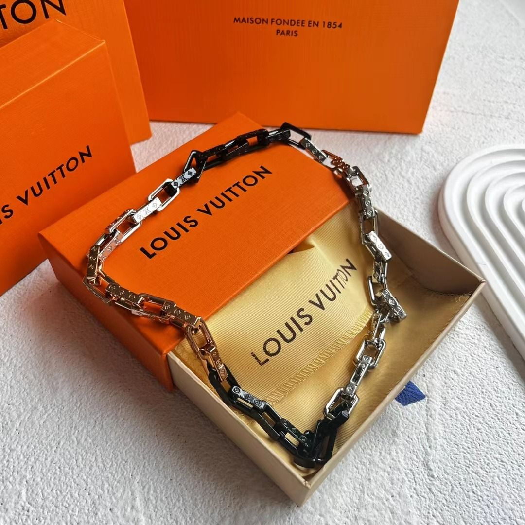 Louis Vuitton M01190 Monogram Chain Necklace , Silver, One Size