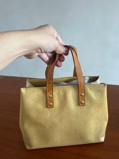 LV tote for Shanghai City Guide(no fast price), Women's Fashion, Bags &  Wallets, Tote Bags on Carousell