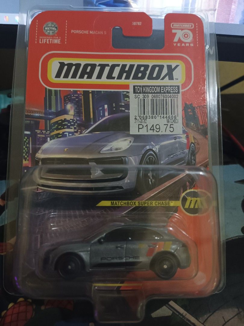 Hot wheels porsche macan new arrivals