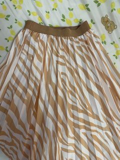 (Category: ) located in . Submitted by preloved_tira8 (Listing ID 1262700782, Image 1). Description: .