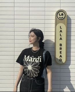 Mardi Mecredi Collection item 1