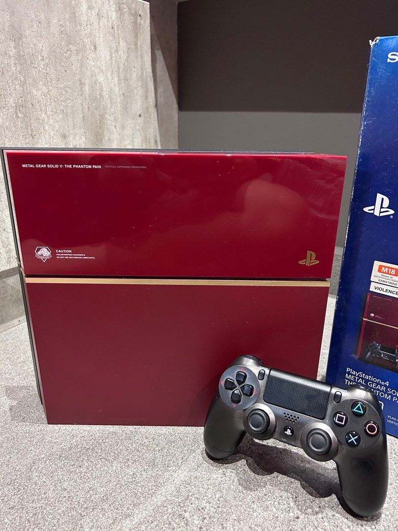 Metal Gear Solid V Limited Edition PS4 Console (500 GB), Video Gaming