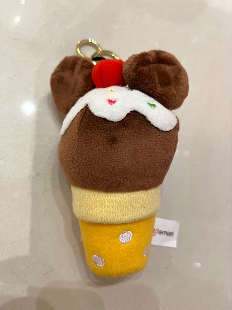 Disney store exclusive 2021 Mickey mouse ice-cream Plush keychain small