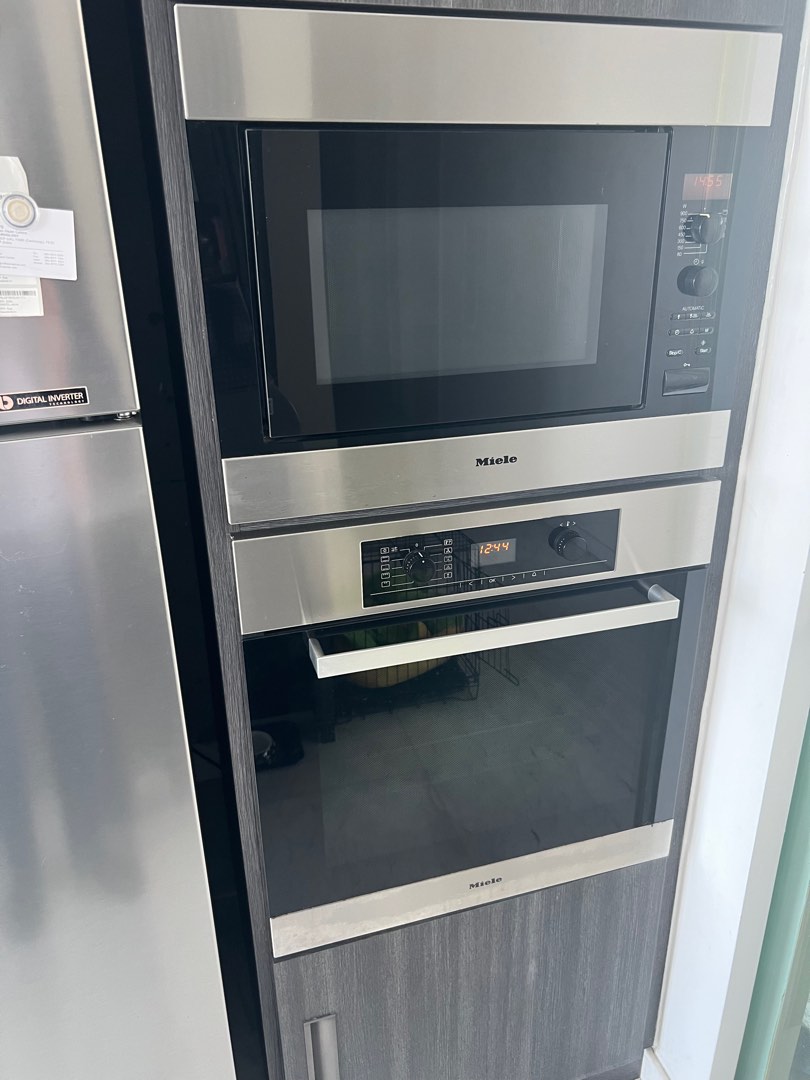 Miele microwave and convection oven bundle, TV & Home Appliances