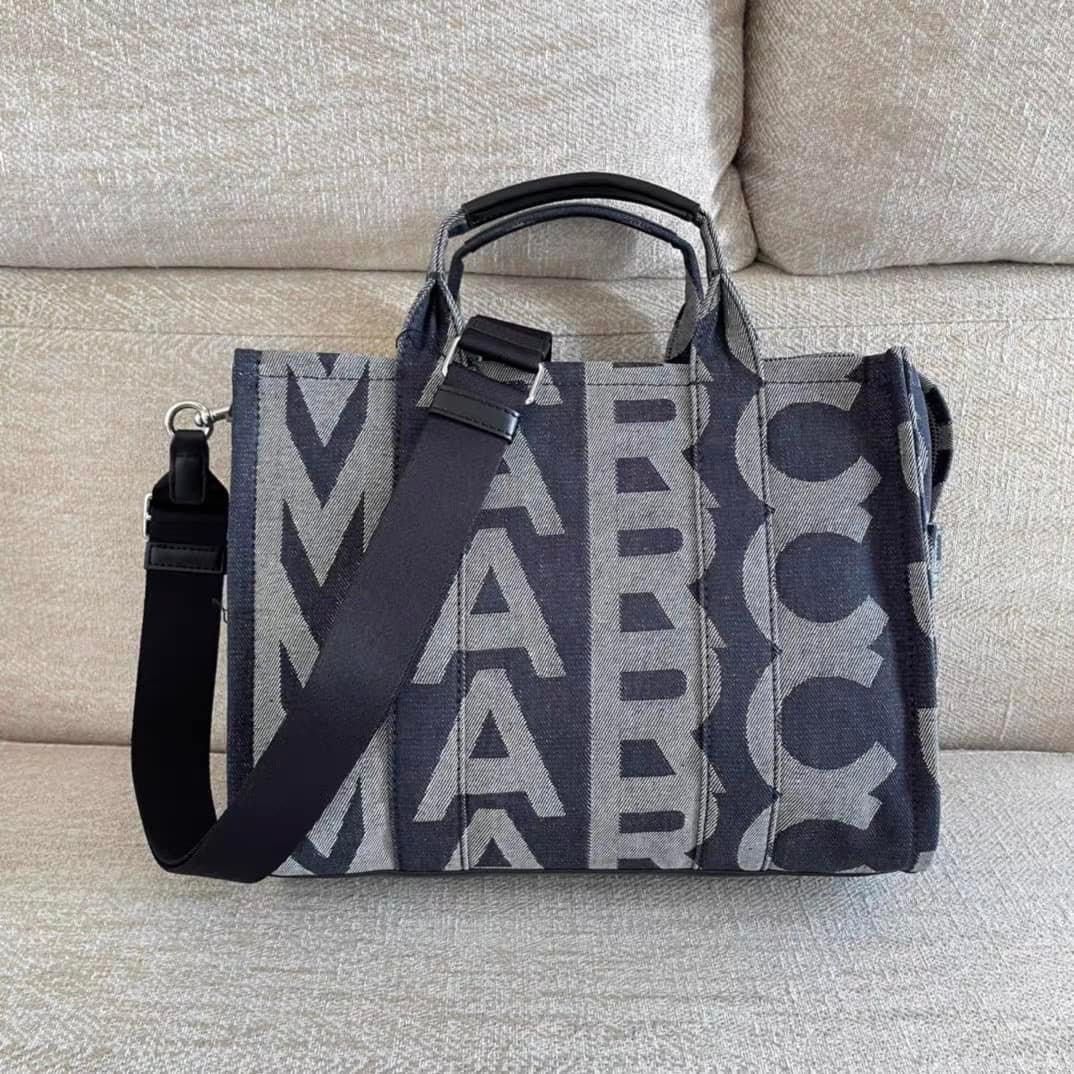 Marc Jacobs, Luxury, Bags & Wallets on Carousell