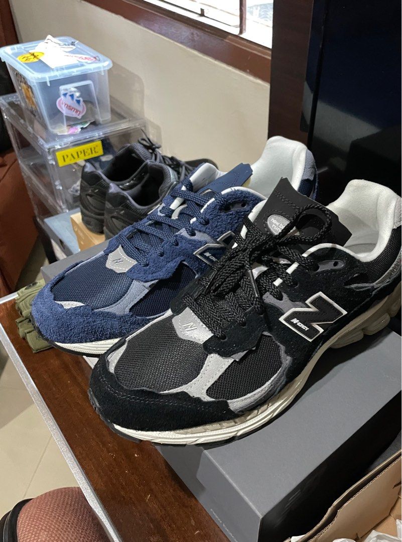 New balance 2002r protection pack navy, Fesyen Pria, Sepatu