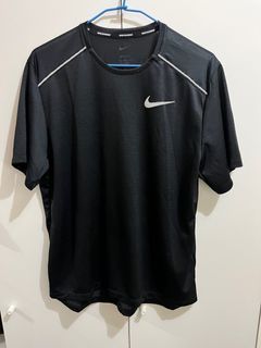 Nike運動短袖