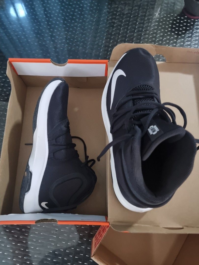 Nike men's air versatile basketball shoe store