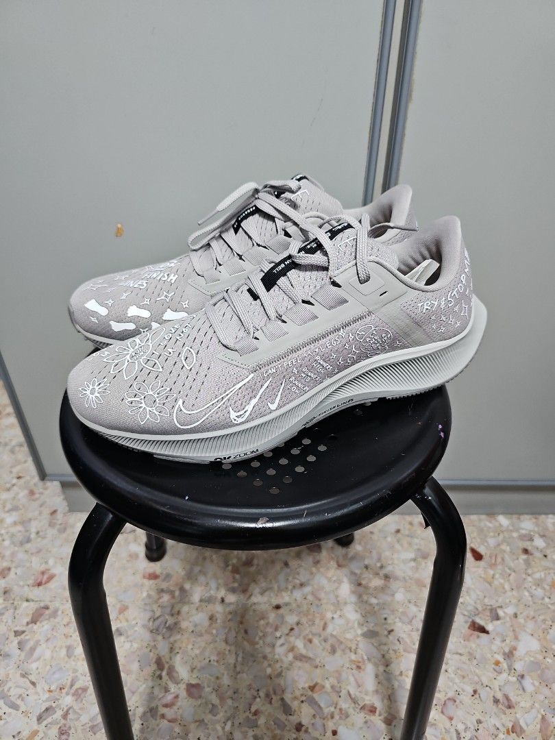 Nathan bell sales running shoes