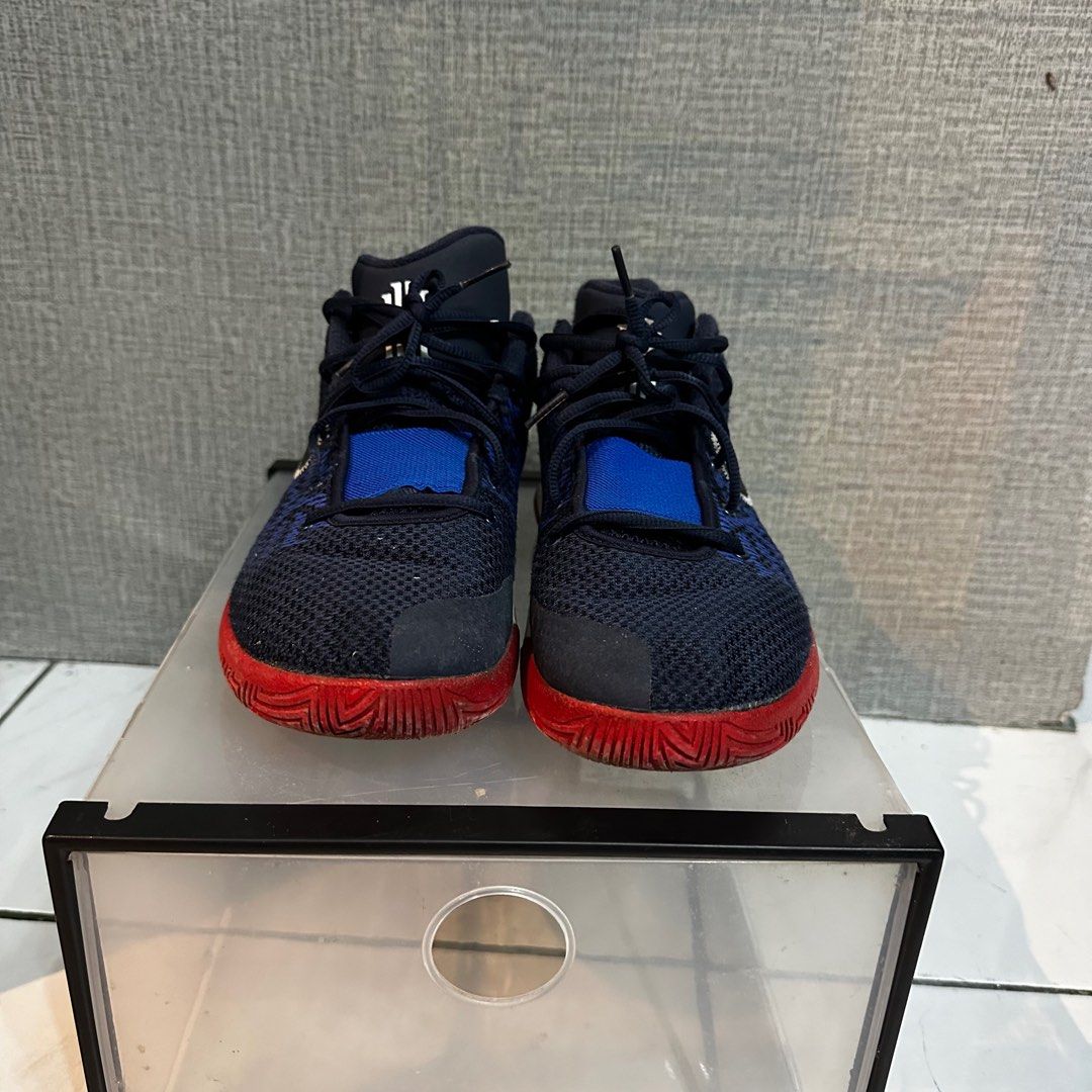 Nike Kyrie, Men's Fashion, Footwear, Sneakers on Carousell